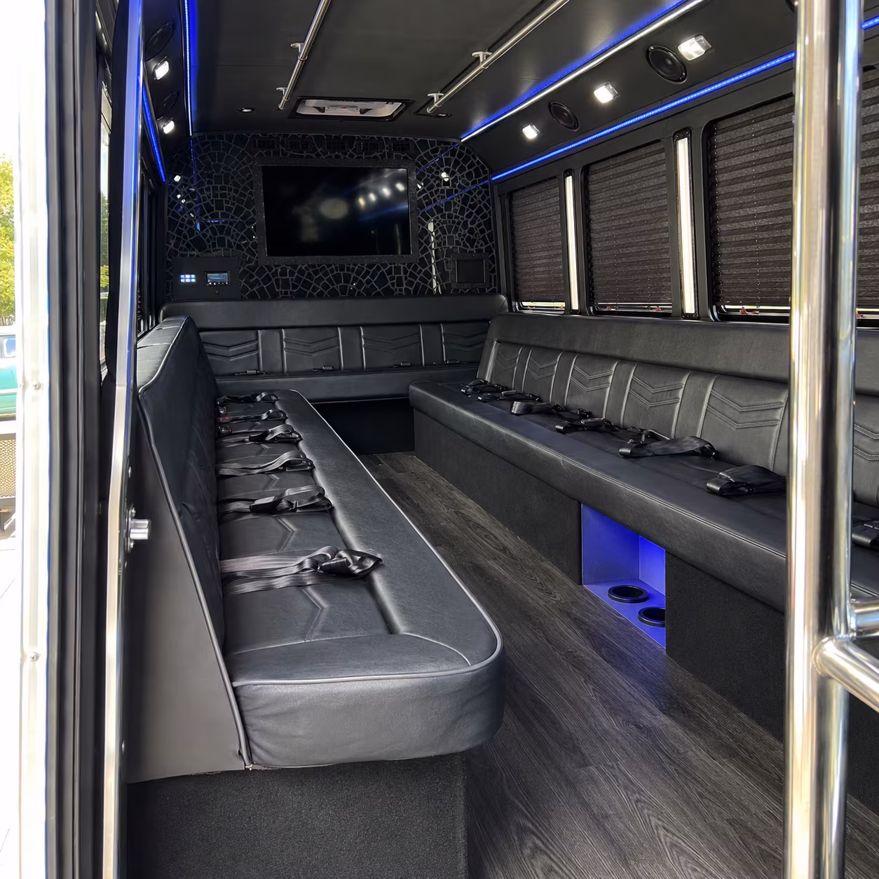Erie Birthday, Sweet 16, & Quinceañera Party Bus Rentals